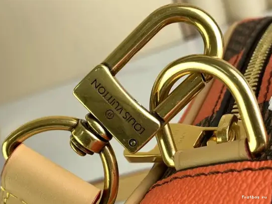 Frstbag ru Chess Messenger-24*24*8CM LOUIS VUITTON 0501